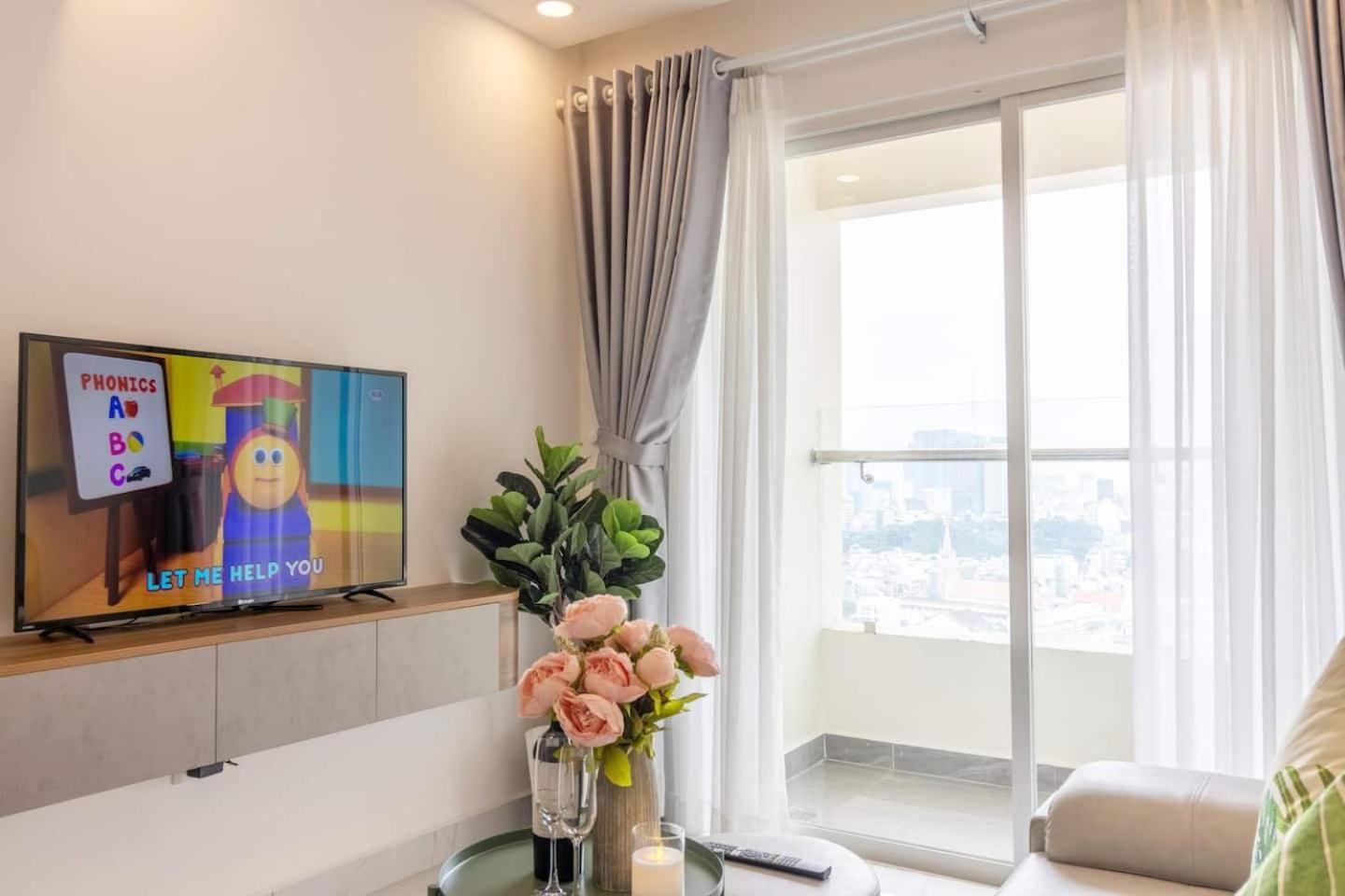 Terra Royal D3 - 1 2 Bedroom At Center *